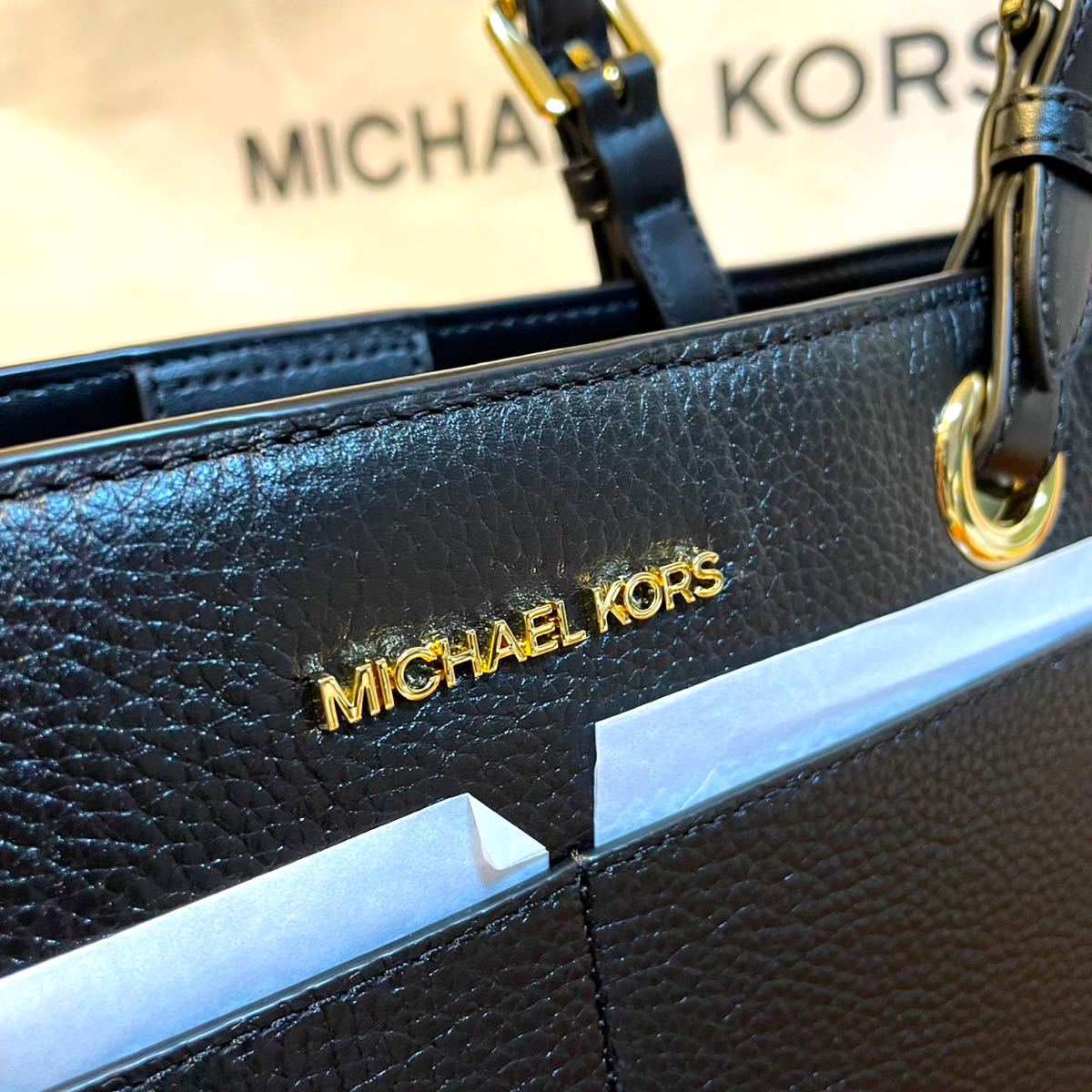 お値下げ中 マイケルコース MICHAEL KORS 新品未使用 定価77000 お値下げ中 マイケルコース MICHAEL KORS 新品未使用 定価77000
