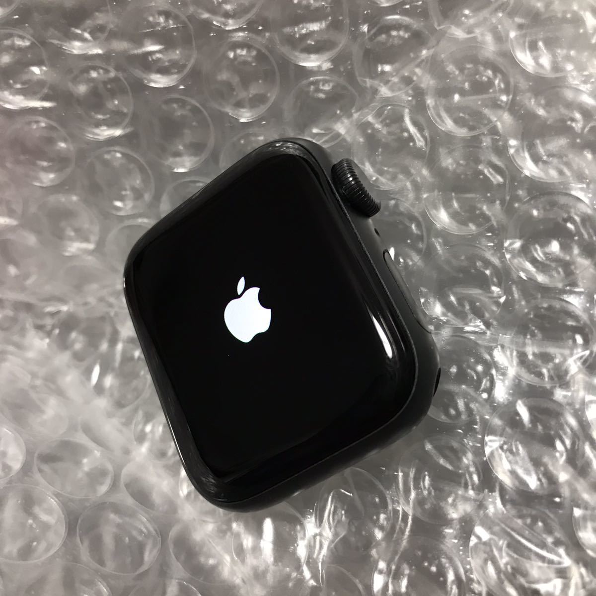 Apple Watch SE (GPS モデル) 40mm スペースグレイアルミニウムケース
