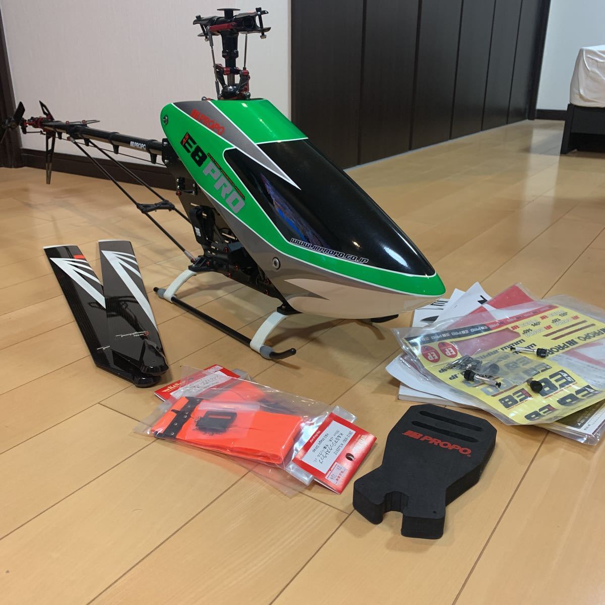 JR PROPO エアスキッパー E8 PRO FBL 機体のみ JR PROPO エアスキッパー E8 PRO FBL 機体のみ