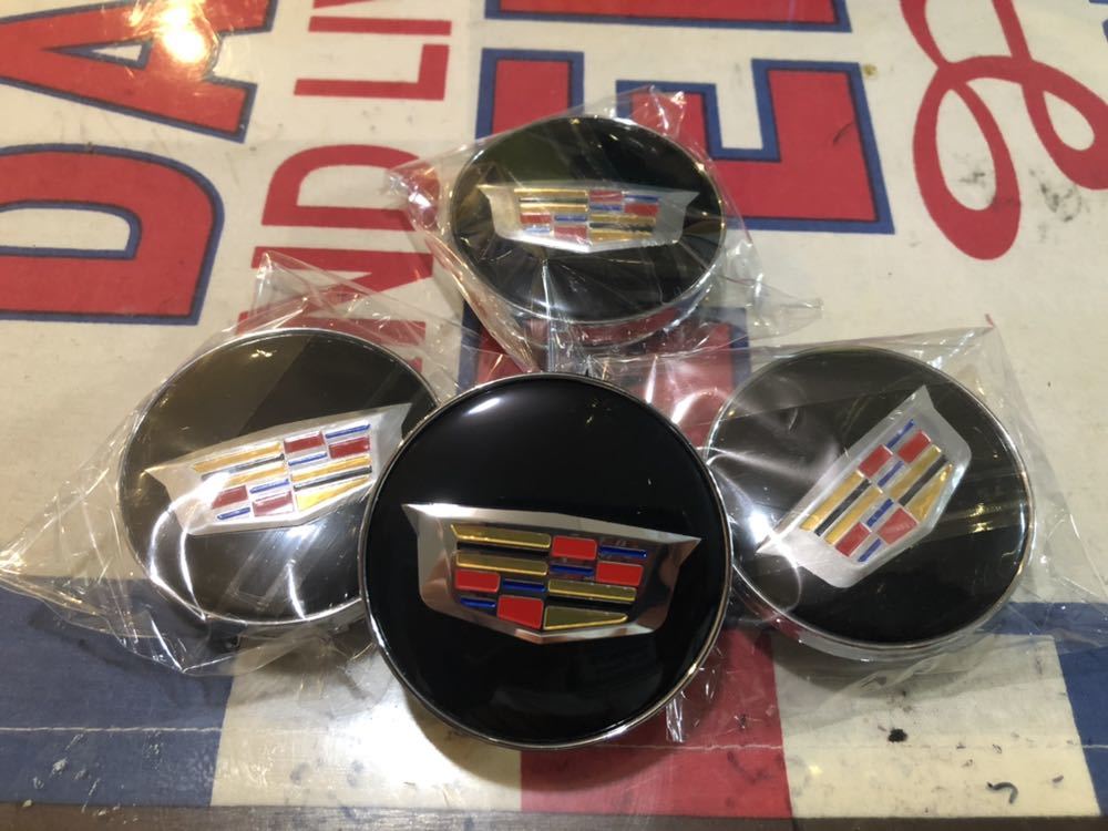 送料込 4ケ セット エンブレム cadillac キャデラック センター