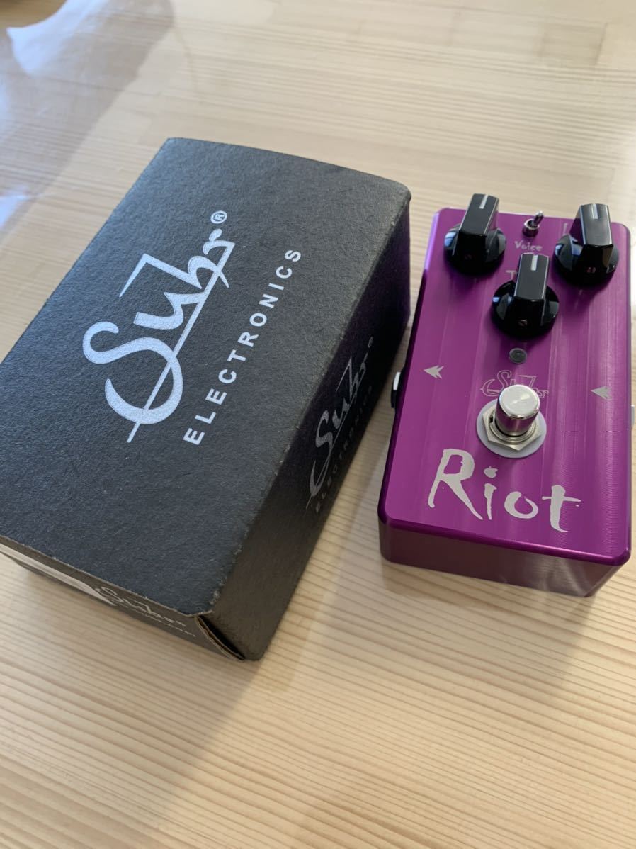 大人気新作大人気新作suhr Riot 限定500台 赤色モデル 箱付 crimson