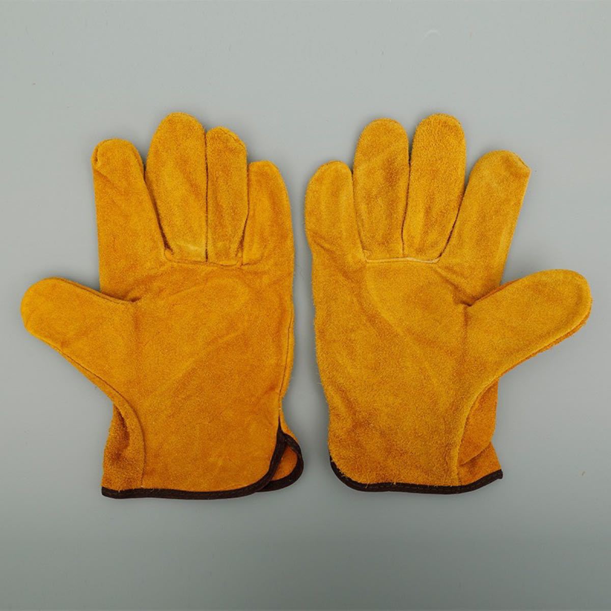 送料無料　耐熱グローブ　キャンプ グローブ 作業用手袋 焚火 牛革 フリーサイズ