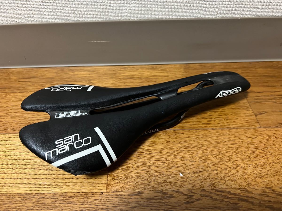 サンマルコ サドル マントラ スーパーレジェラ・黒・カーボンレール サンマルコ サドル マントラ スーパーレジェラ・黒・カーボンレール