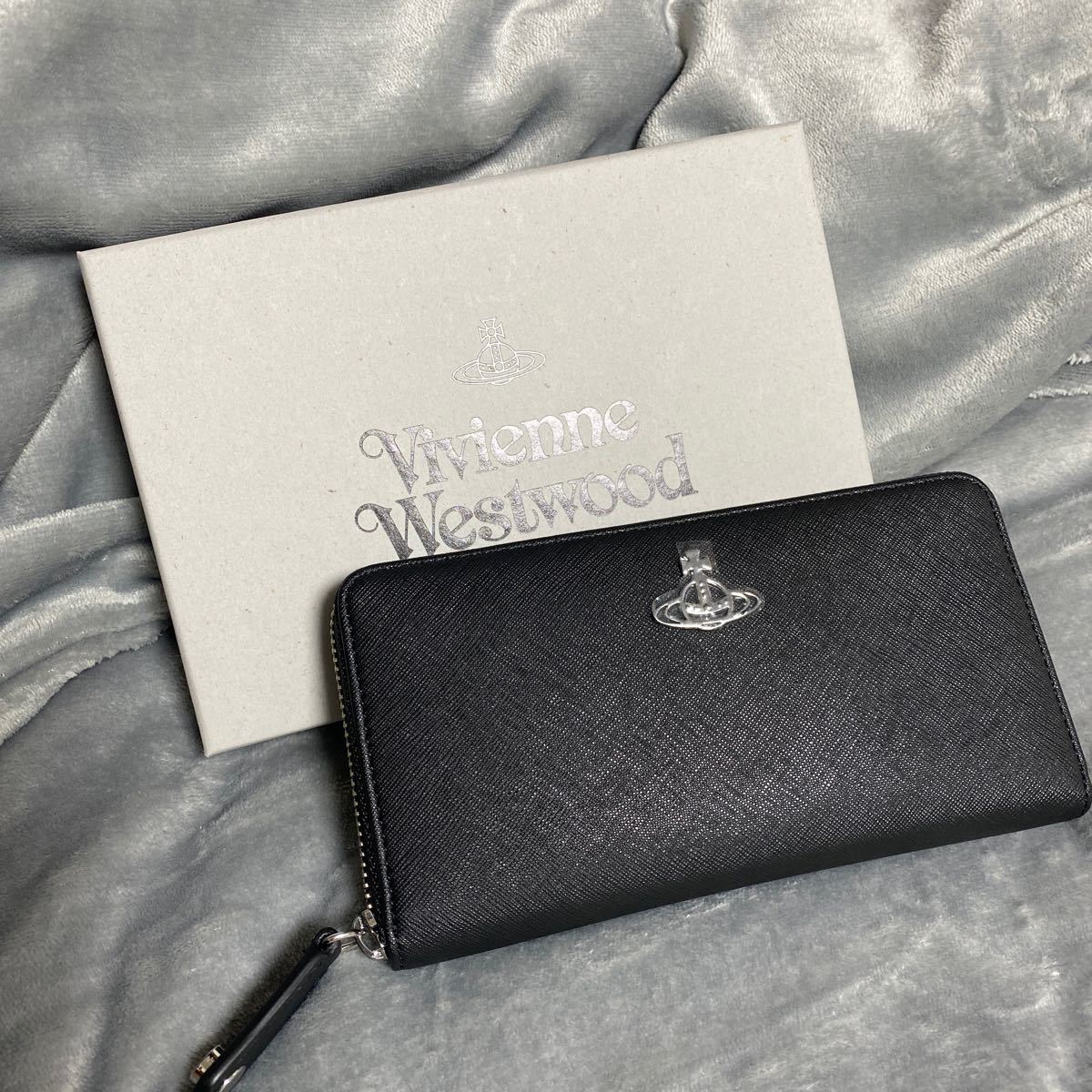 ディズニープリンセスのベビーグッズも大集合 長財布-新品 Vivienne ...