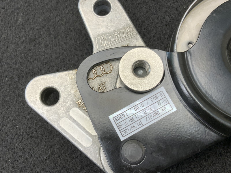 AU092 4E S8 5.2 quattro BSM belt pulley * degree so-so ** prompt decision *