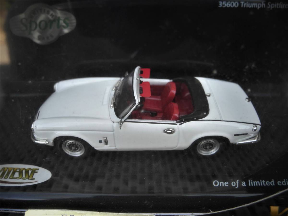 *1/43* Triumph spito fire * open right steering wheel * white color * new goods unopened * Vitesse made #35600,