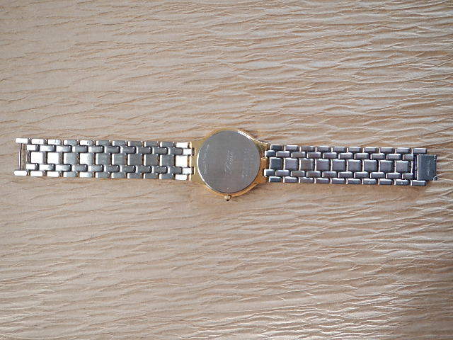 エルザベスⅡのコイン柄の腕時計です。レディース用だと思います。電池交換しました。_画像5