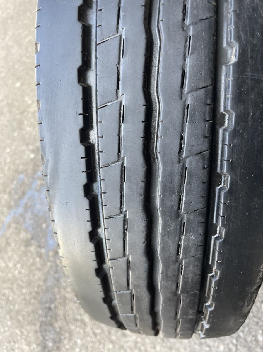 タイヤです YOKOHAMA LT151R 205/60R17.5 111/109L サマータイヤ LT