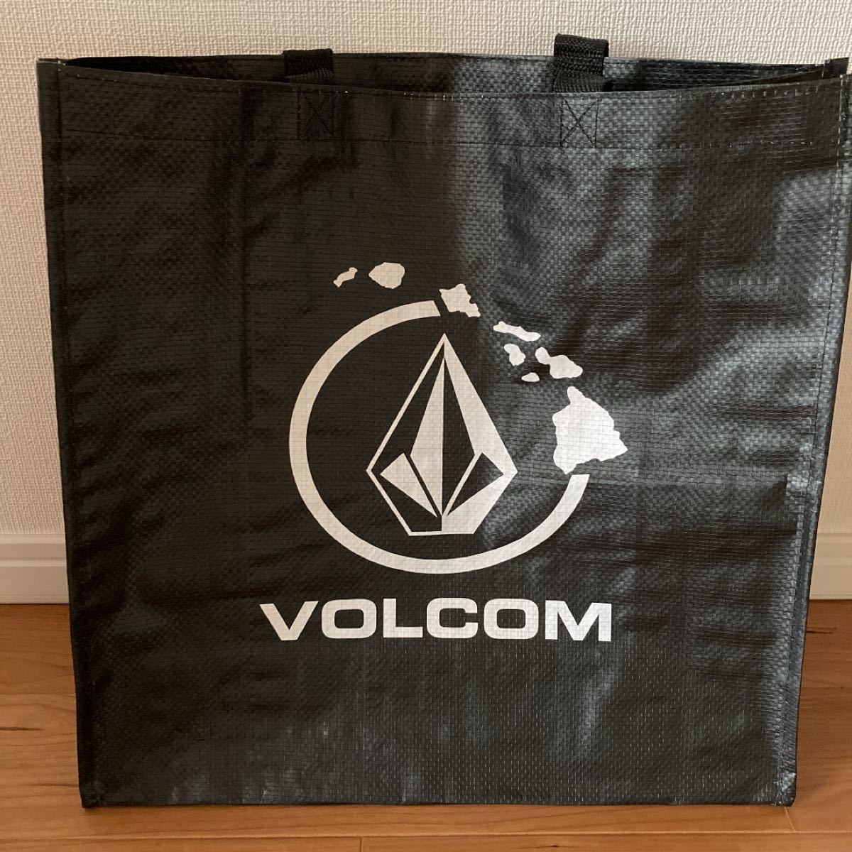 ハワイ限定 Volcom エコバッグ｜PayPayフリマ