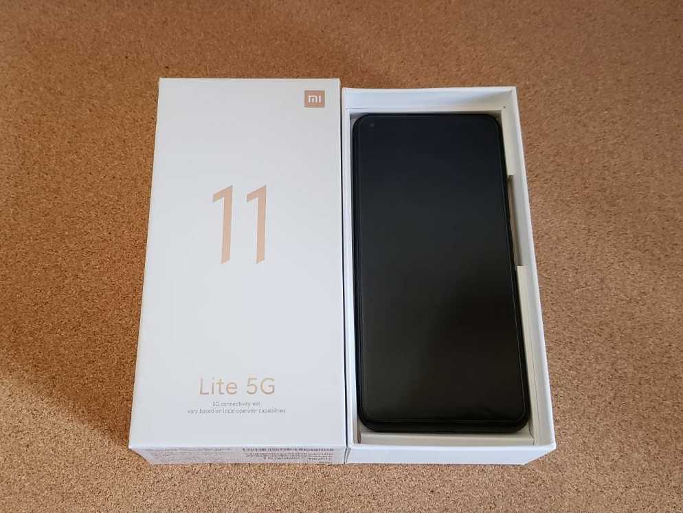 美品】【送料無料】Xiaomi Mi 11 Lite 5G 6GB 128GB シャオミ SIM