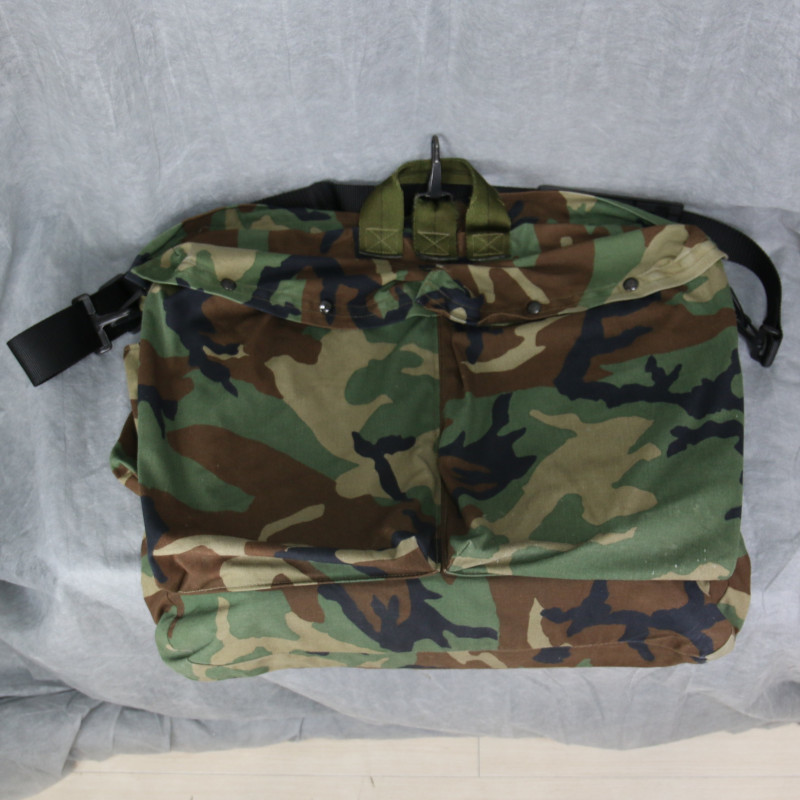 米軍放出品】ヘルメットバック HGU-56/P ウッドランド〈軍放出品