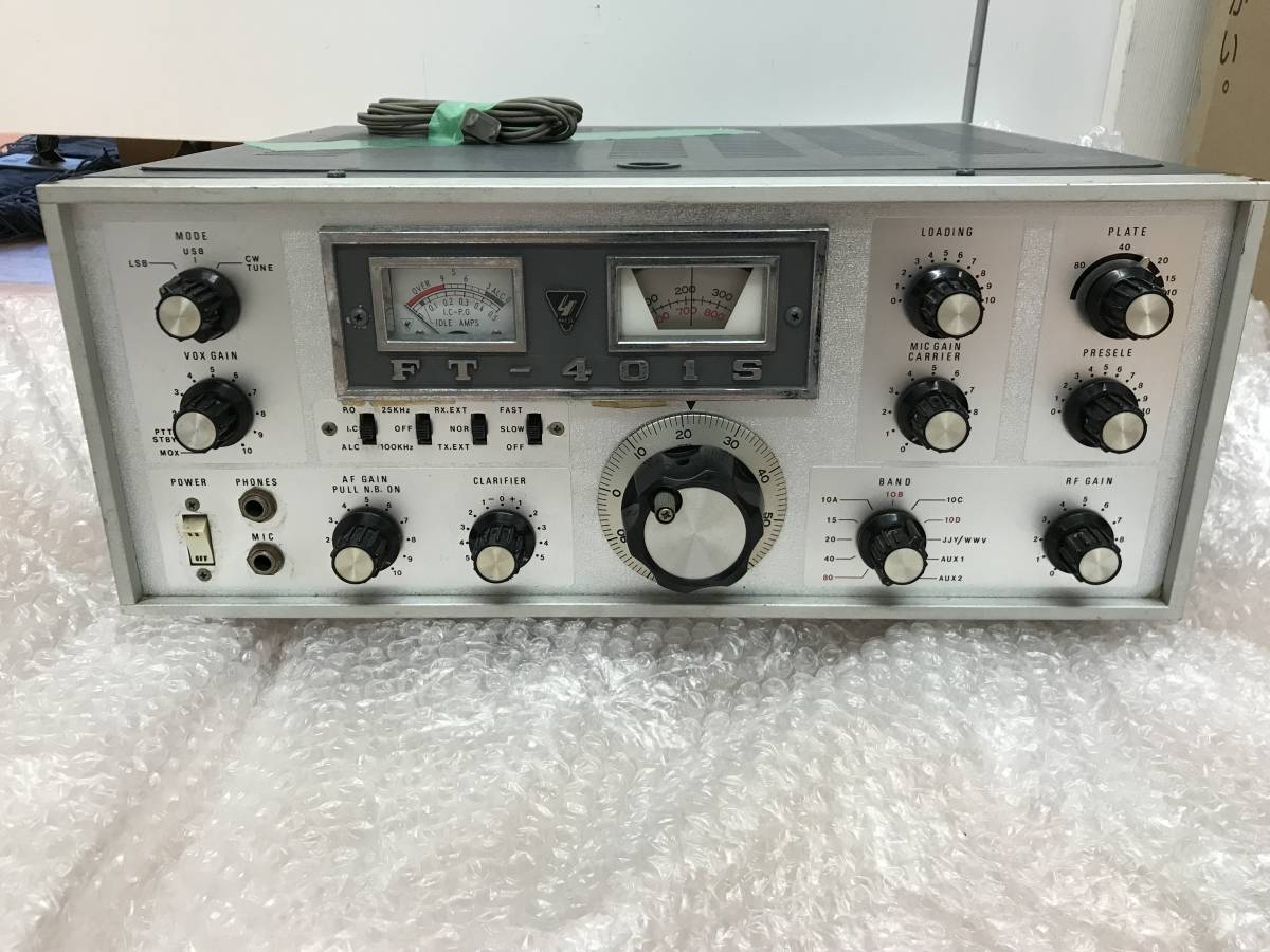 ☆YAESU　FT-401S　八重洲無線　アマチュア無線機　中古品 通電OK ジャンク扱い　♯154946-43_画像1