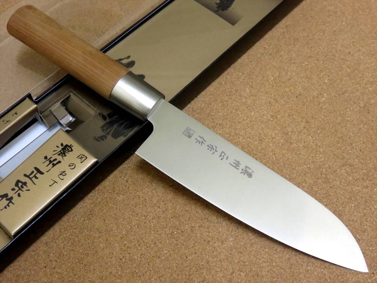 関の刃物 三徳包丁 16.5cm (165mm) 濃州正宗作 ステンレス鋼 白木ハンドル ステンレス口金 家庭用 肉切り 魚処理 野菜切り 両刃 国産日本製