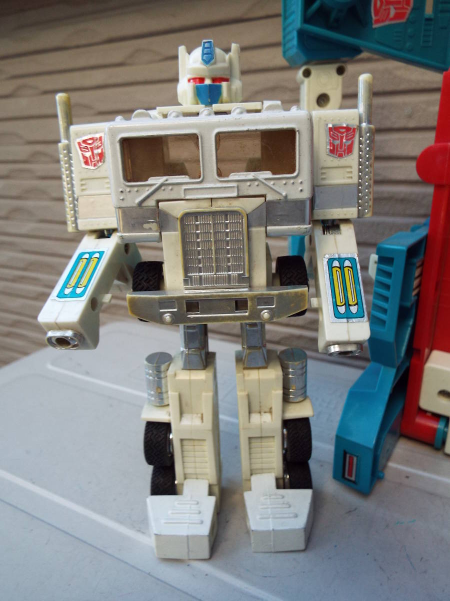 昭和TFウルトラマグナス 中古欠品ジャンク 旧タカラ 昭和TFウルトラマグナス 中古欠品ジャンク 旧タカラ