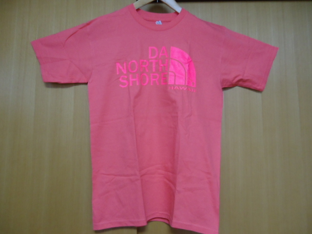 即決　ハワイ　DA NORTH SHORE　ノースフェイスパロディ　Ｔシャツ　ピンク色　Ｓ　新品　未使用品_画像2