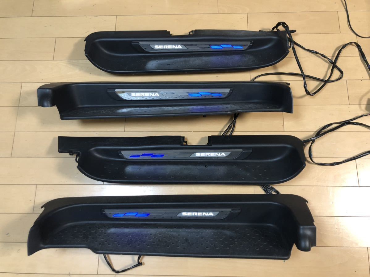 セレナ DBA-FC26 スカッフプレート イルミ付 Y315611 | monsterdog.com.br