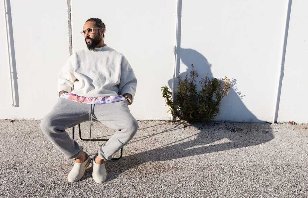 FEAR OF GOD ESSENTIALS SWEAT PANTS XS DARK HEATHER OATMEAL FEAR OF GOD ESSENTIALS SWEAT PANTS XS DARK HEATHER OATMEAL