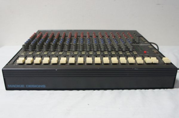 □□□MACKIE CR1604 16ch アナログミキサー 動作品 マッキー □□□MACKIE CR1604 16ch アナログミキサー 動作品 マッキー