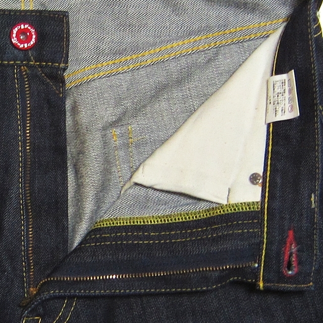 即決 CUNE メンズW32≒80cm ストレートデニム キューン 美品 即決 CUNE メンズW32≒80cm ストレートデニム キューン 美品