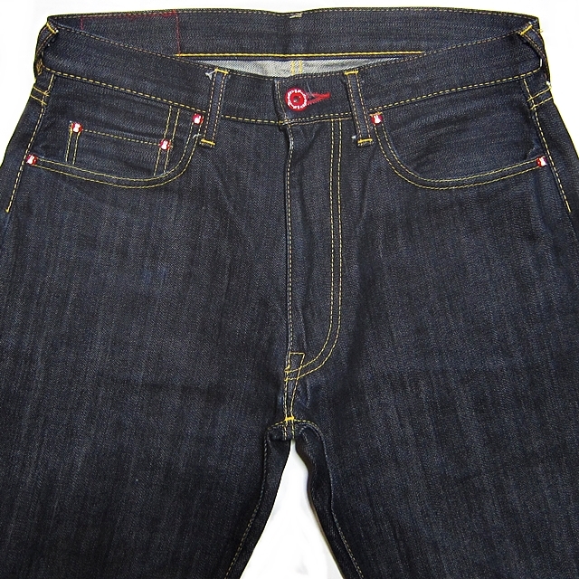 即決 CUNE メンズW32≒80cm ストレートデニム キューン 美品 即決 CUNE メンズW32≒80cm ストレートデニム キューン 美品