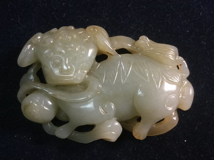 中国文物 古玉 収集家の放出品 砡 明代玉獅子