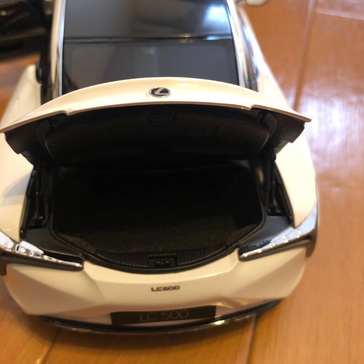 美品レア AUTO art 1 18 LEXUS LC500 メタリックホワイト 美品レア AUTO art 1 18 LEXUS LC500 メタリックホワイト