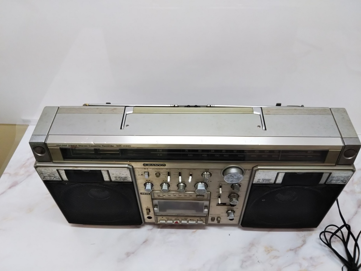 △ジャンク品　オーディオ機器　ラジカセ　SANYO　MR-X920　サンヨー　レトロ_画像2