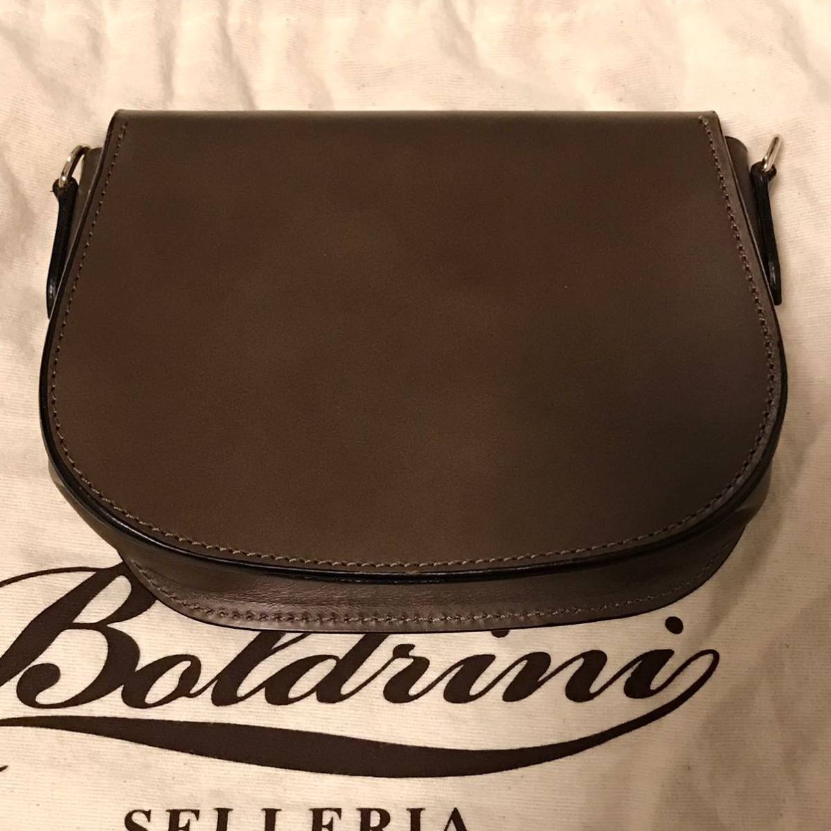 送料込 最終値下げ 定3.3万極美品 Boldrini SELLERIA ボルドリーニセレリア レザーミニバッグ バーニーズNY購入品