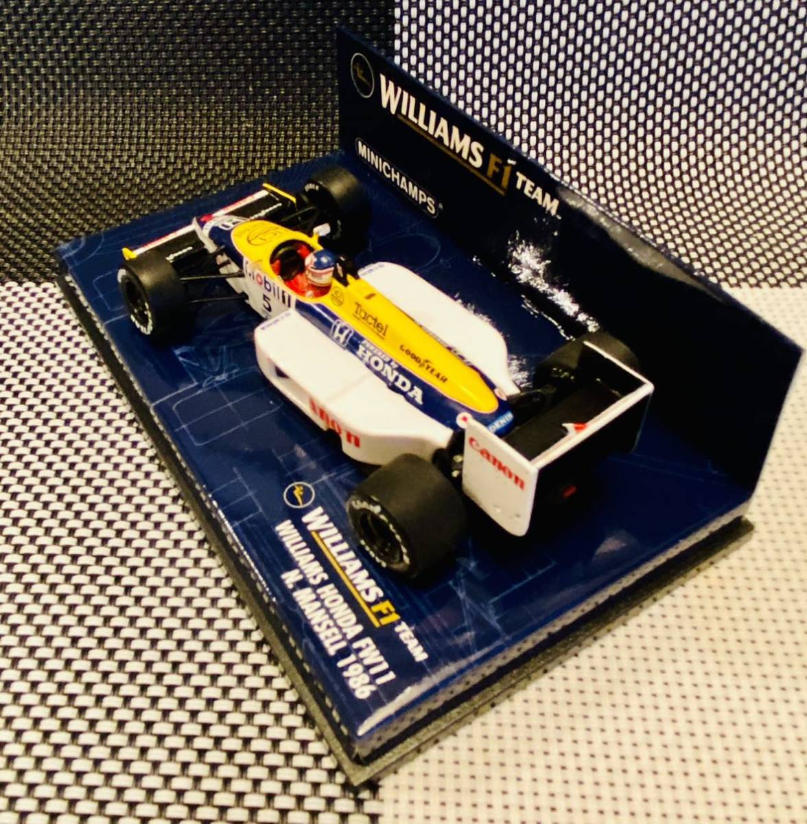 本物の FW11 No.5 ナイジェルマンセル 1986 箱付 Honda ミニチャンプス 