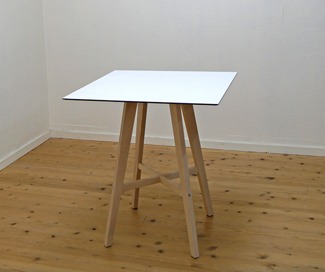 在庫限り イタリア製 テーブル 単体　W68 カフェテーブル未使用品・傷跡有り 組み立て品 ディスプレイテーブルとしても♪