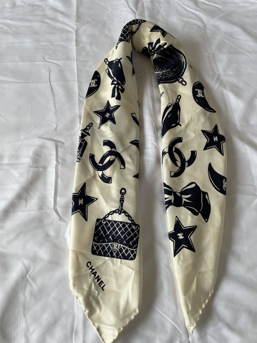シャネル CHANEL 大判スカーフ シルク ロゴ 赤紫系 バンダナ/スカーフ セール価格