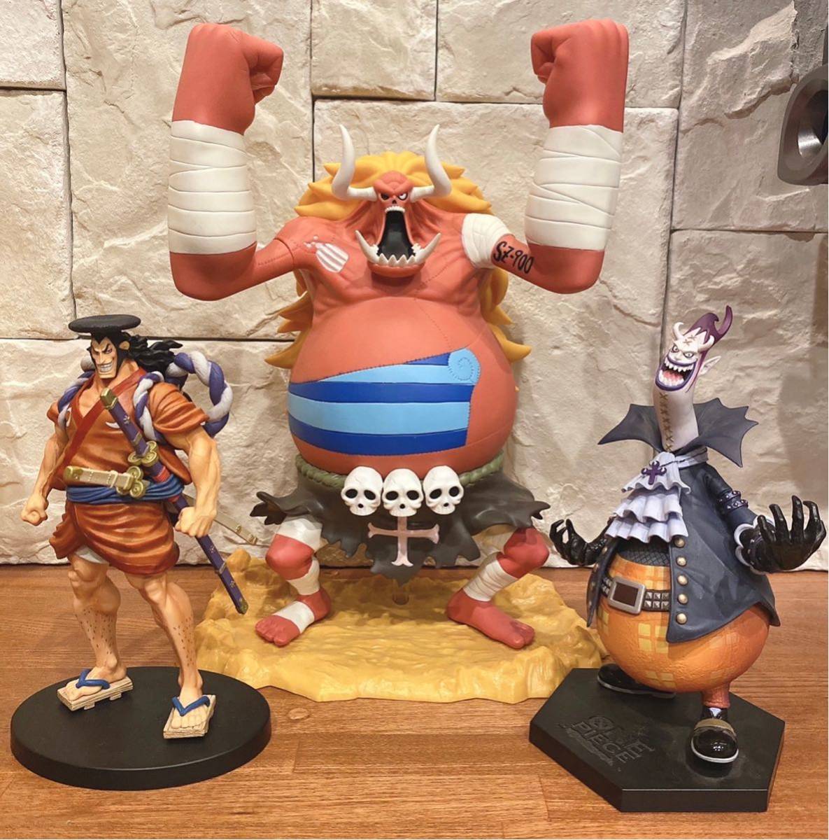 一番くじ ワンピース スリラーバーク編 A賞 オーズ ビッグソフビ モリアとお んフィギュアセット One Piece 売買されたオークション情報 Yahooの商品情報をアーカイブ公開 オークファン Aucfan Com