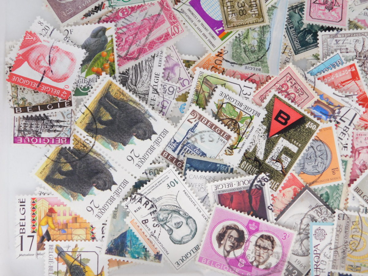 海外切手 外国切手 ベルギー １００枚　使用済切手　コラージュ 紙もの_画像2