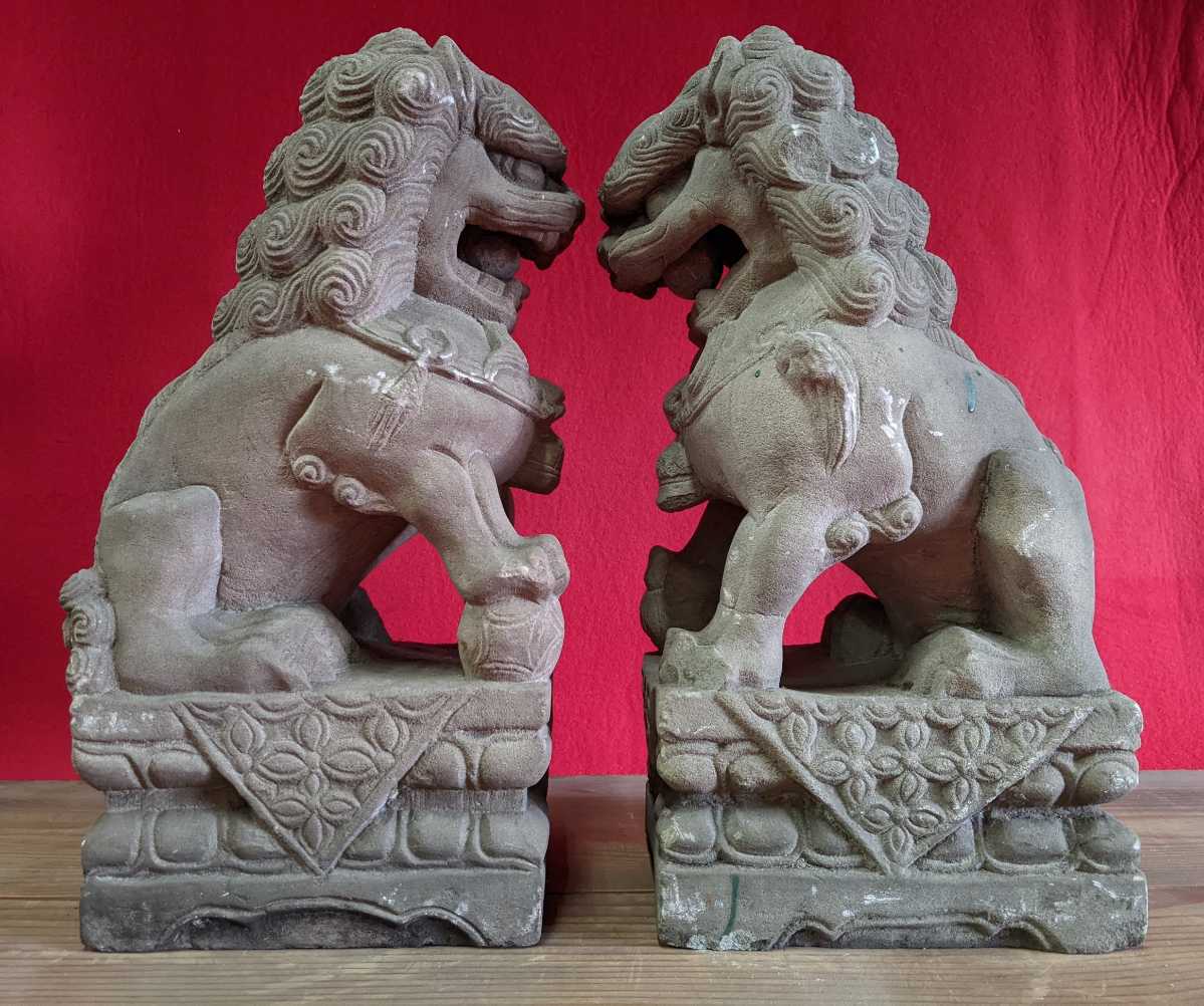 石像 彫刻 狛犬 高約39cm 重約15kg/体 玉獅子 置物 一対 飾り物 魔除け 玄関 オブジェ 古美術 阿吽