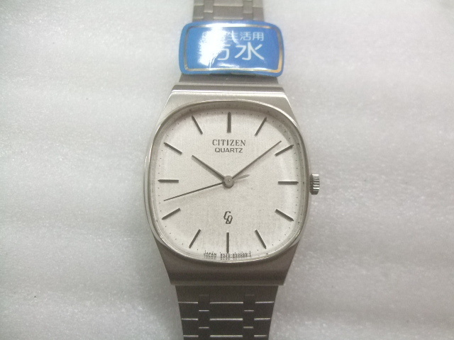 デッドストック未使用旧モデルメンズシチズンクオーツ腕時計ジャンク品　S683_画像2
