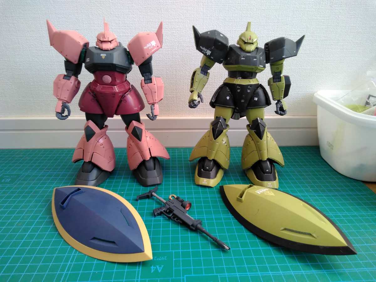 Yahoo!オークション - MG ゲルググVer.2.0 全塗装完成品2体セット
