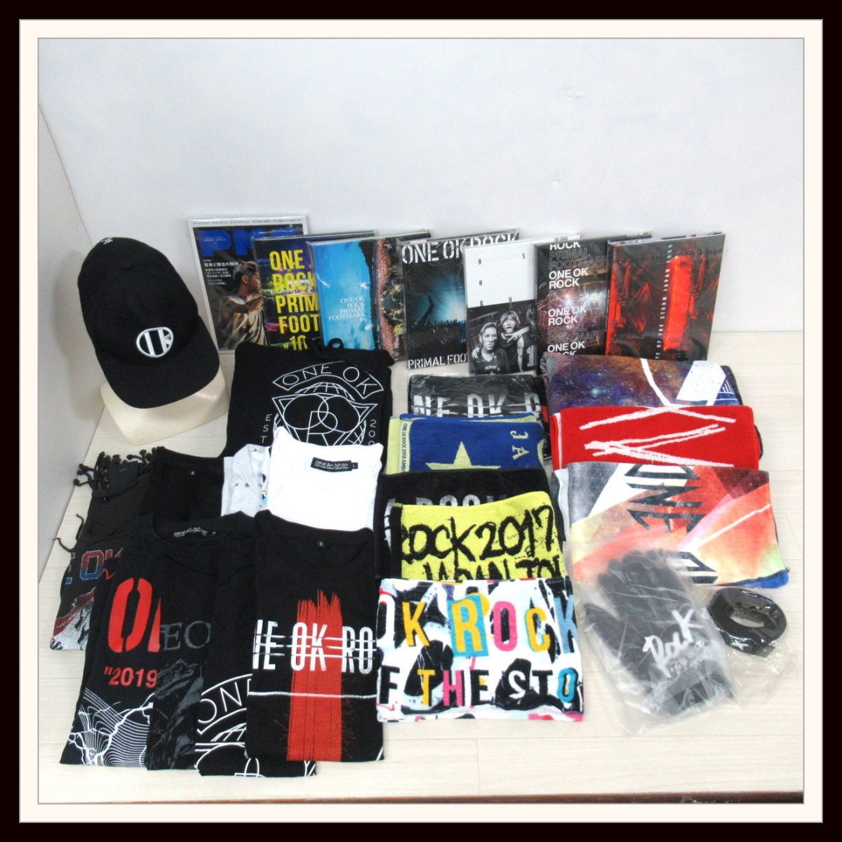 One Ok Rock グッズセット Tシャツ タオル ラバーバンド 手袋 R4 S4 記念品 思い出の品 売買されたオークション情報 Yahooの商品情報をアーカイブ公開 オークファン Aucfan Com One Ok Rock グッズセット Tシャツ タオル ラバーバンド 手袋 R4 S4 記念品 思い出の品 売買されたオークション情報 Yahooの商品情報をアーカイブ公開 オークファン Aucfan Com