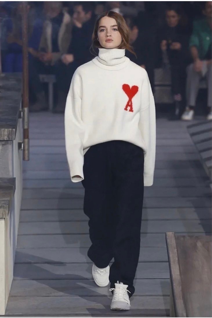 AMI ALEXANDRE MATTIUSSI ウール タートルネックセーターS AMI ALEXANDRE MATTIUSSI ウール タートルネックセーターS