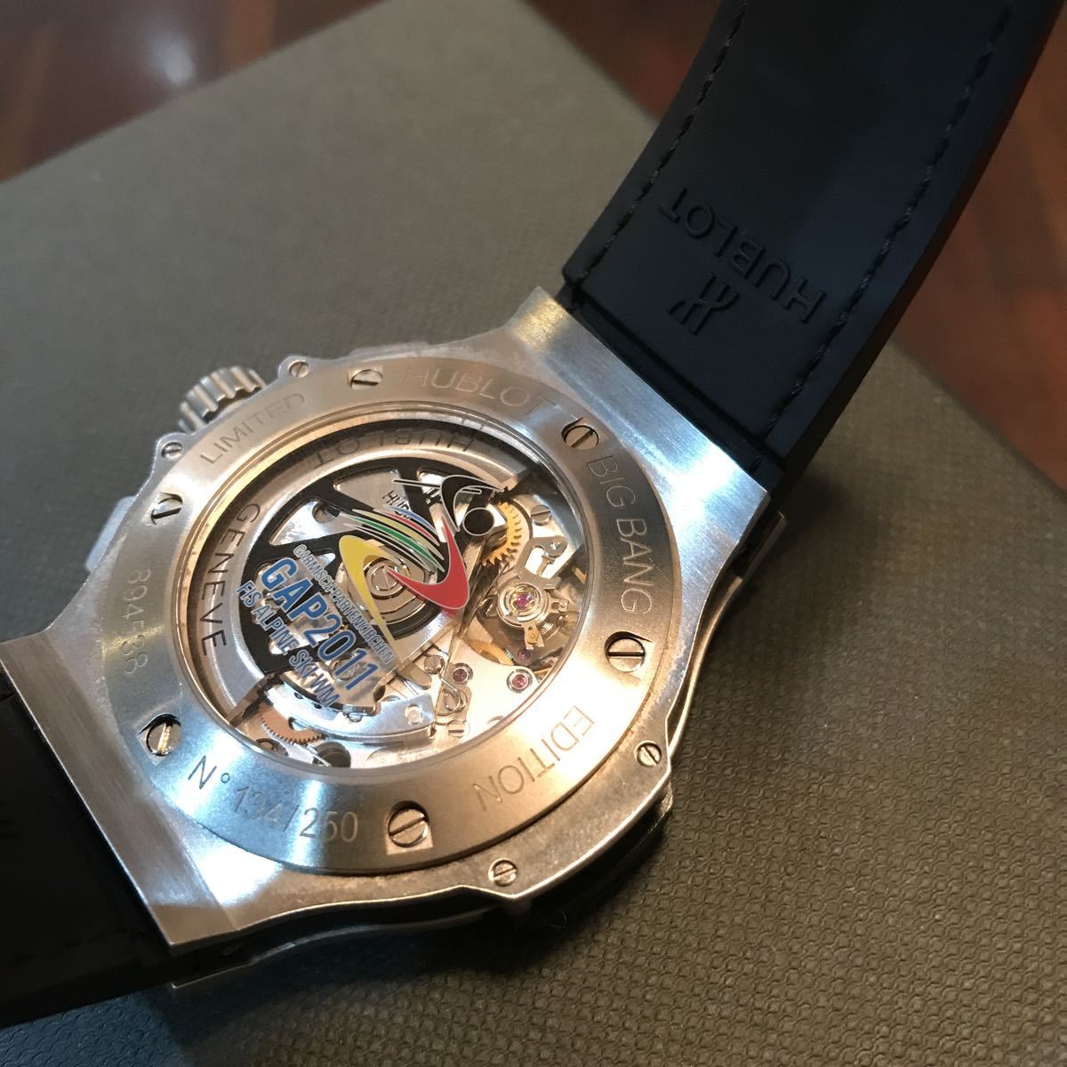 HUBLOT ウブロ ガルミッシュ　世界限定250本　オーバーホール済み　白　ホワイト　アエロバン　ビッグバン　ラバーベルト