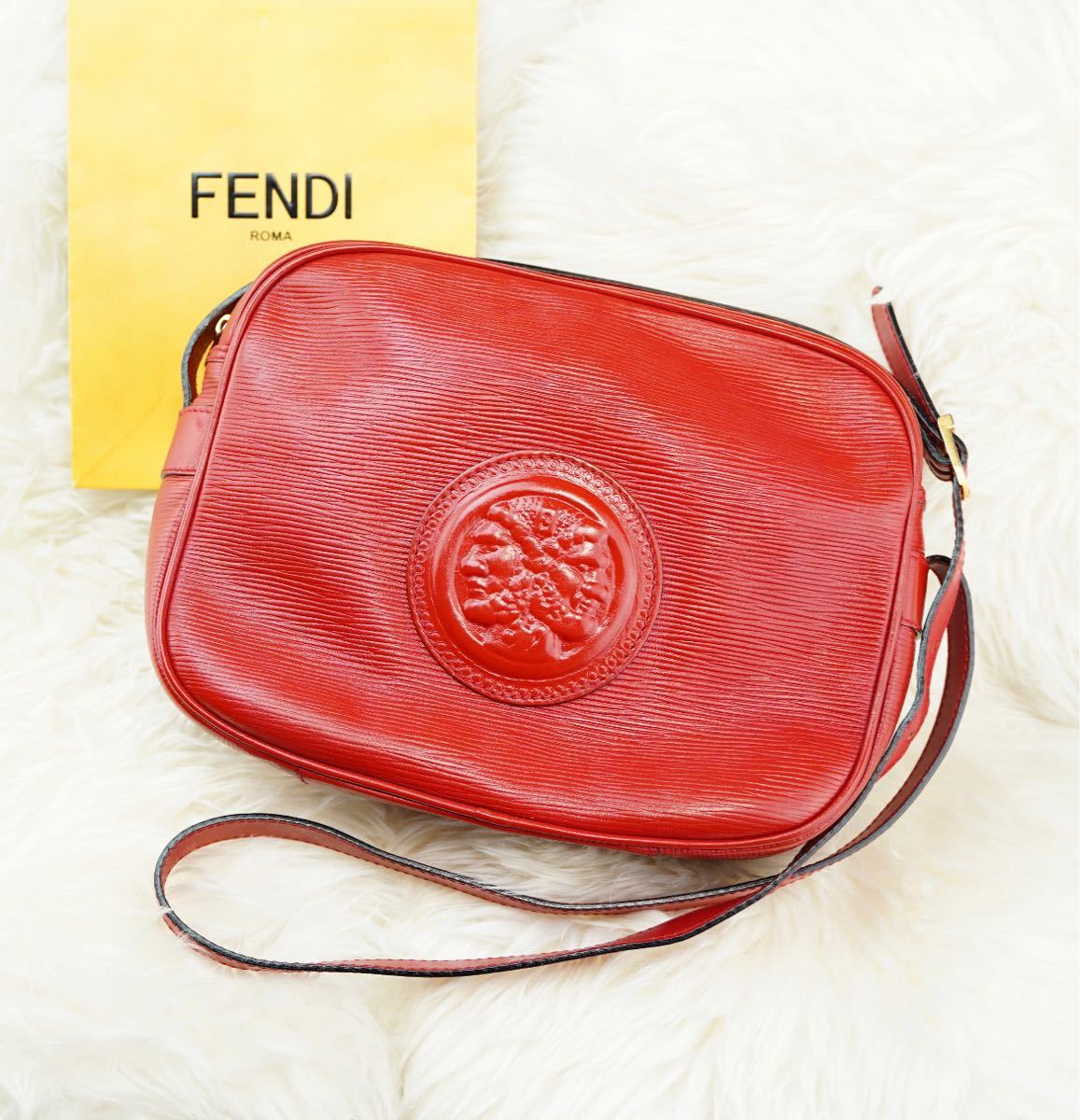 100%正規品 『超美品』 FENDI 赤 ショルダーバッグ ハンドバック
