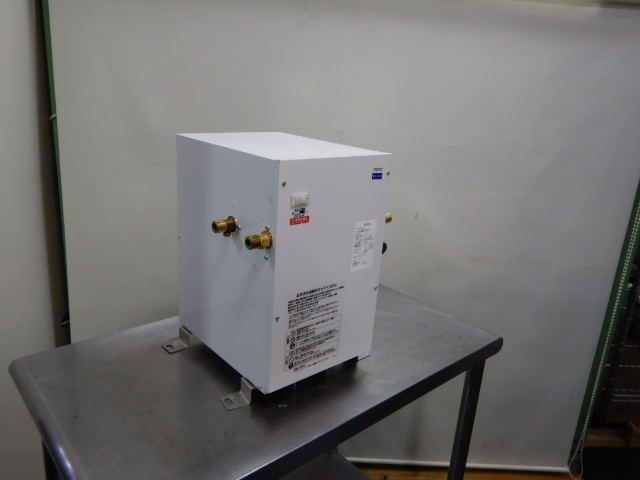 4 2018年製 TOTO REW12A1D1K 小型 電気温水器 100V 用 75度 給湯器 12L