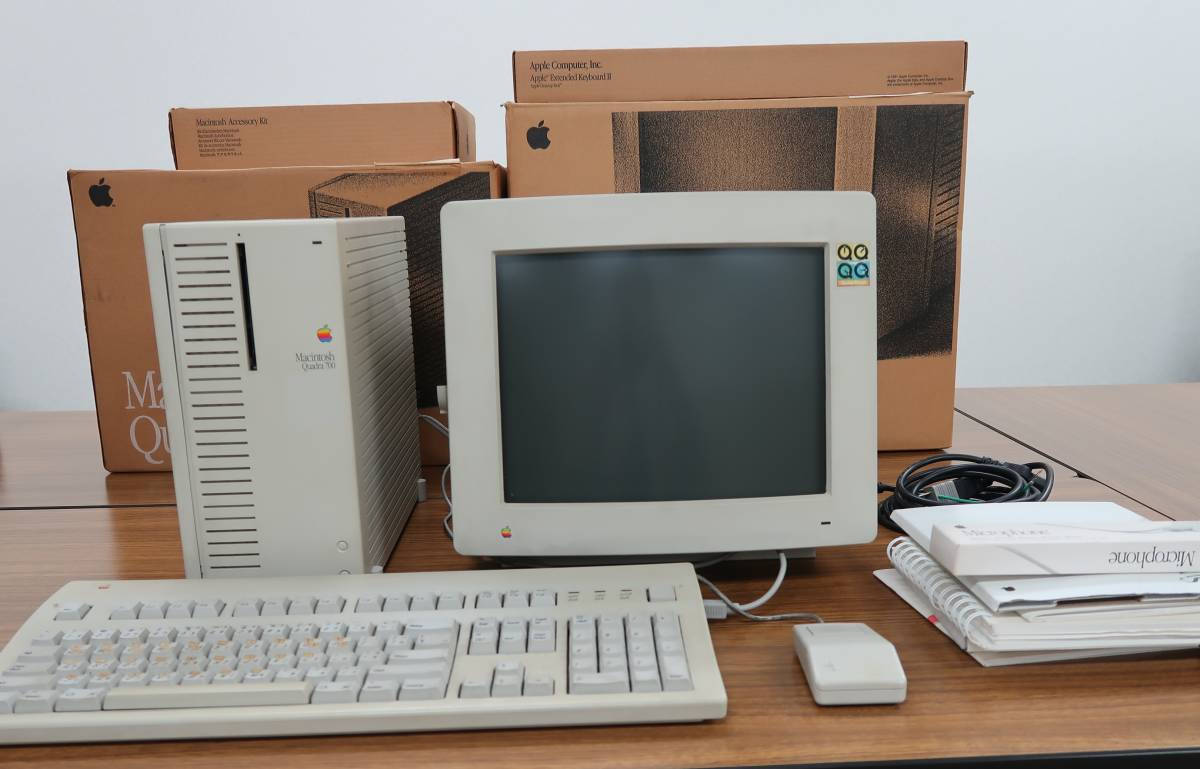 Yahoo!オークション - Macintosh Quadra 700 モニター Yahoo!オークション - Macintosh Quadra 700 モニター