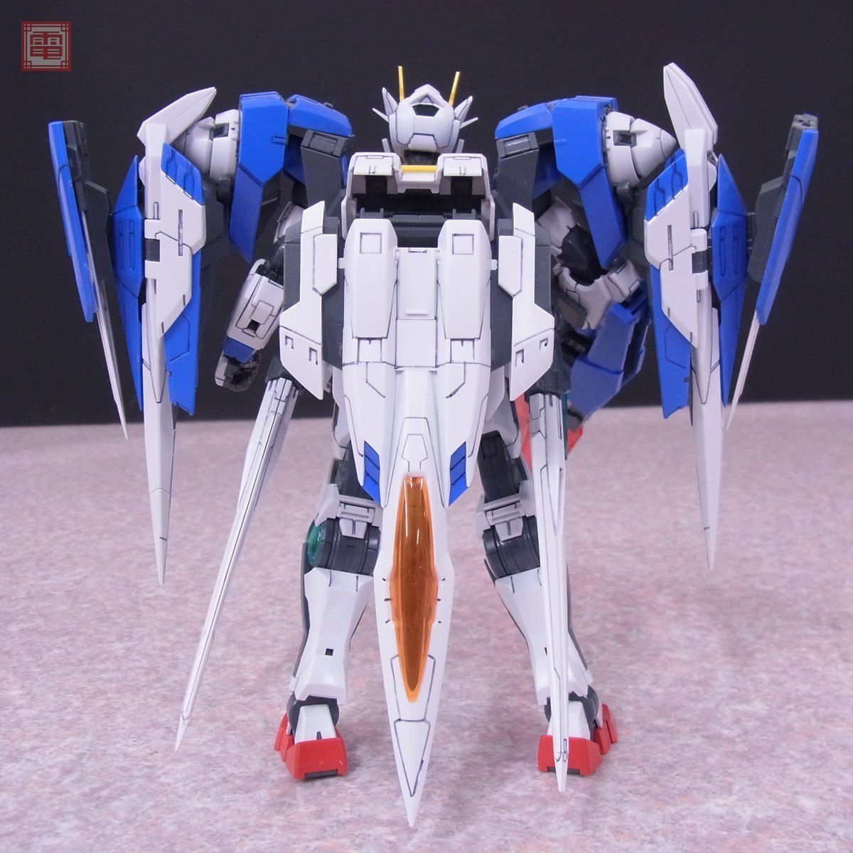 組立済 バンダイ MG 1/100 ダブルオークアンタ/ダブルオー 組立済 バンダイ MG 1/100 ダブルオークアンタ/ダブルオー