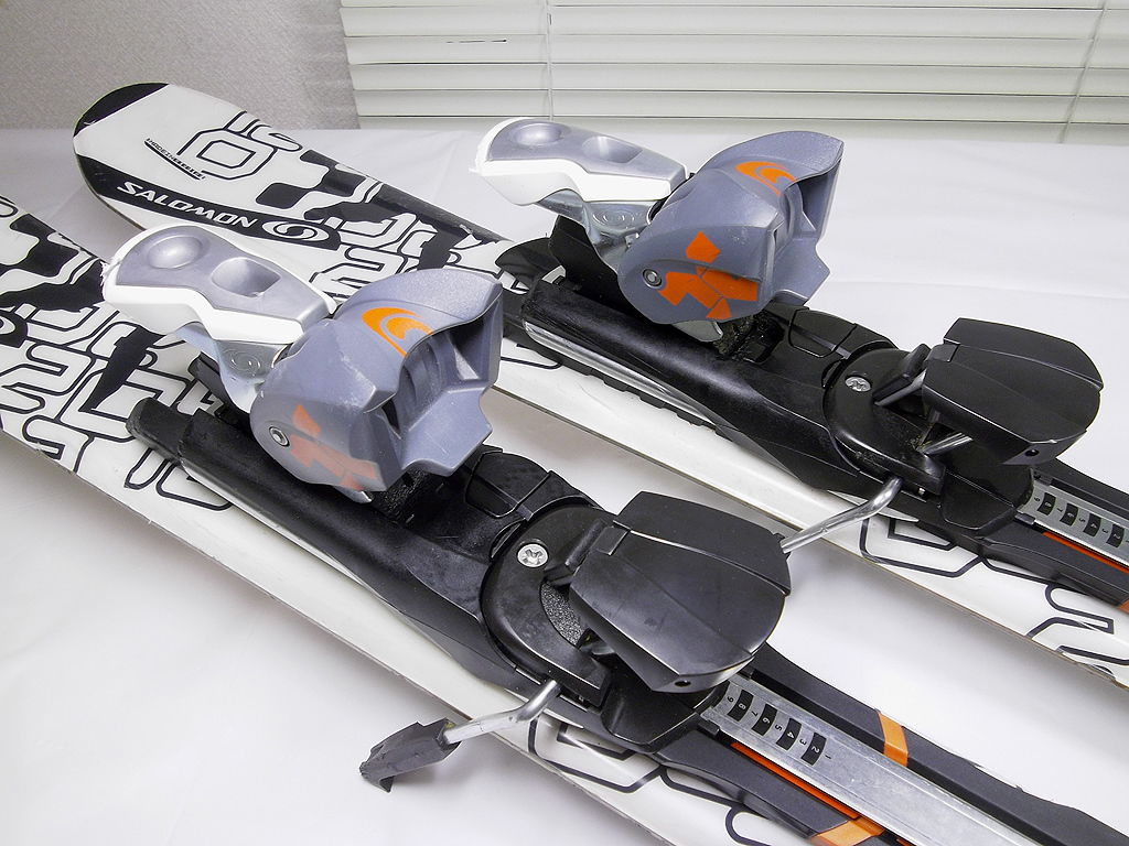Yahoo!オークション - サロモン/SALOMON AXESS 120 ミッドスキー Yahoo!オークション - サロモン/SALOMON AXESS 120 ミッドスキー