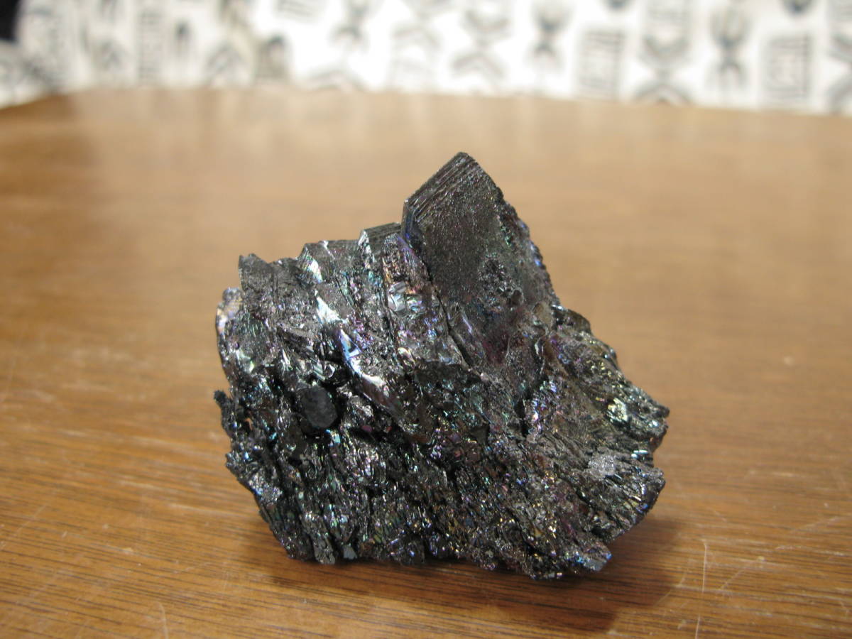 カーボランダム結晶　原石　炭化ケイ素　重さ約６９グラム　　板状結晶珍しい (s148)_画像8