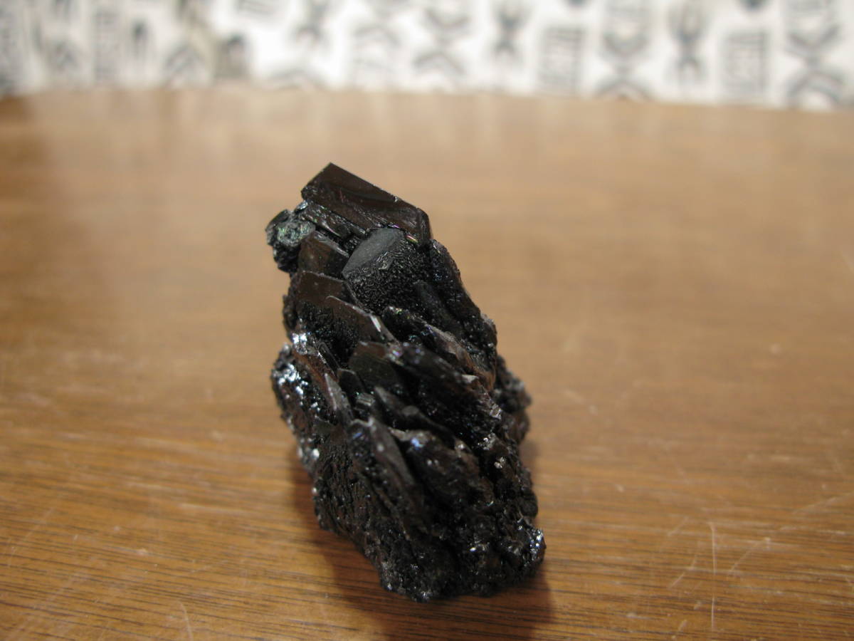 カーボランダム結晶　原石　炭化ケイ素　重さ約６９グラム　　板状結晶珍しい (s148)_画像5