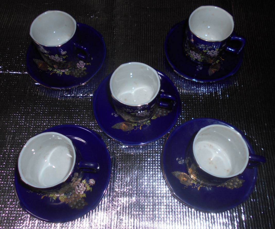 碗皿 湯飲み 孔雀デザイン 小皿 陶磁器 五客セット 飾り皿 美術品 中古