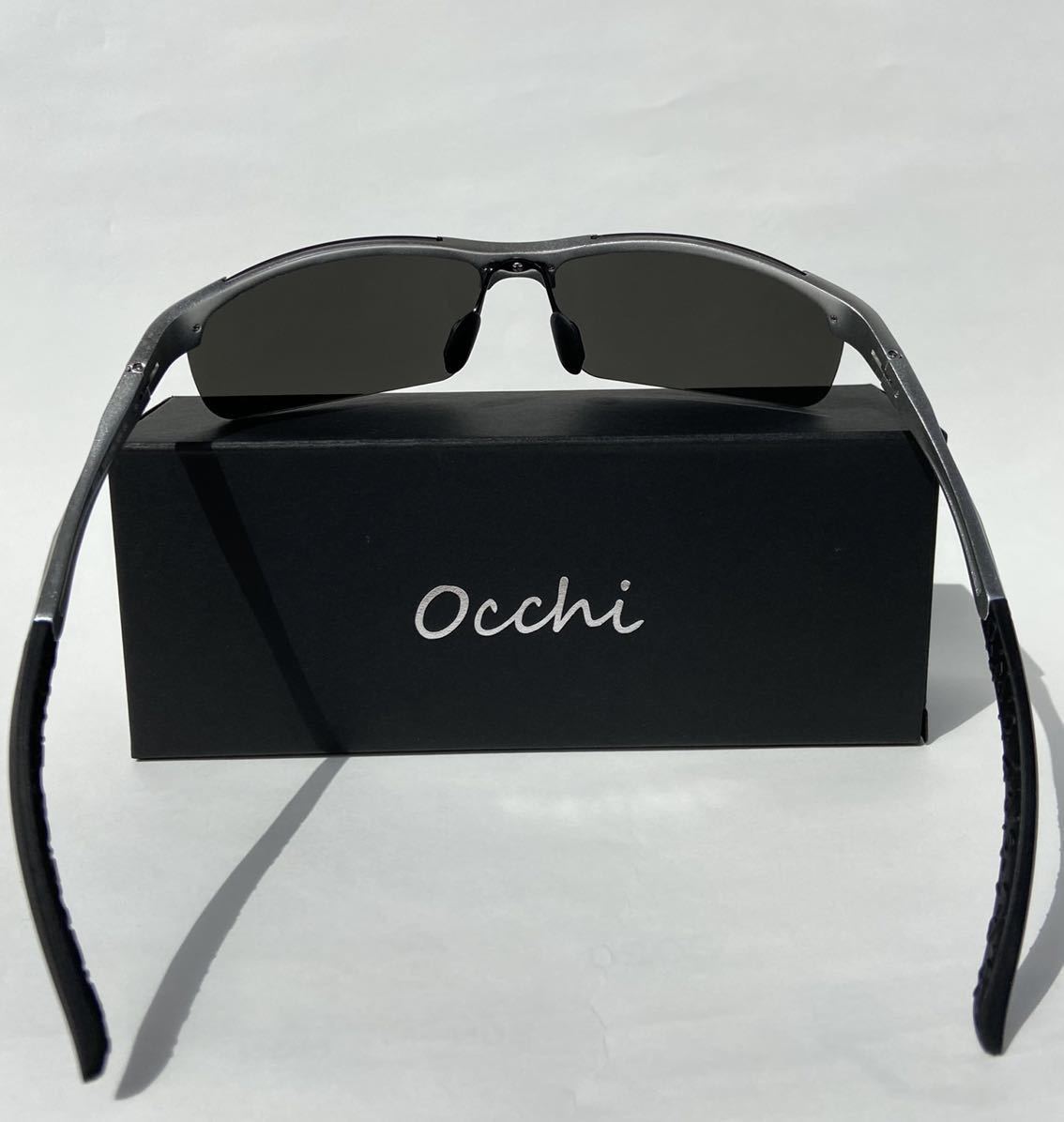 新品 OCCHI 偏光サングラス レンズUV400 軽量 シルバーミラー 