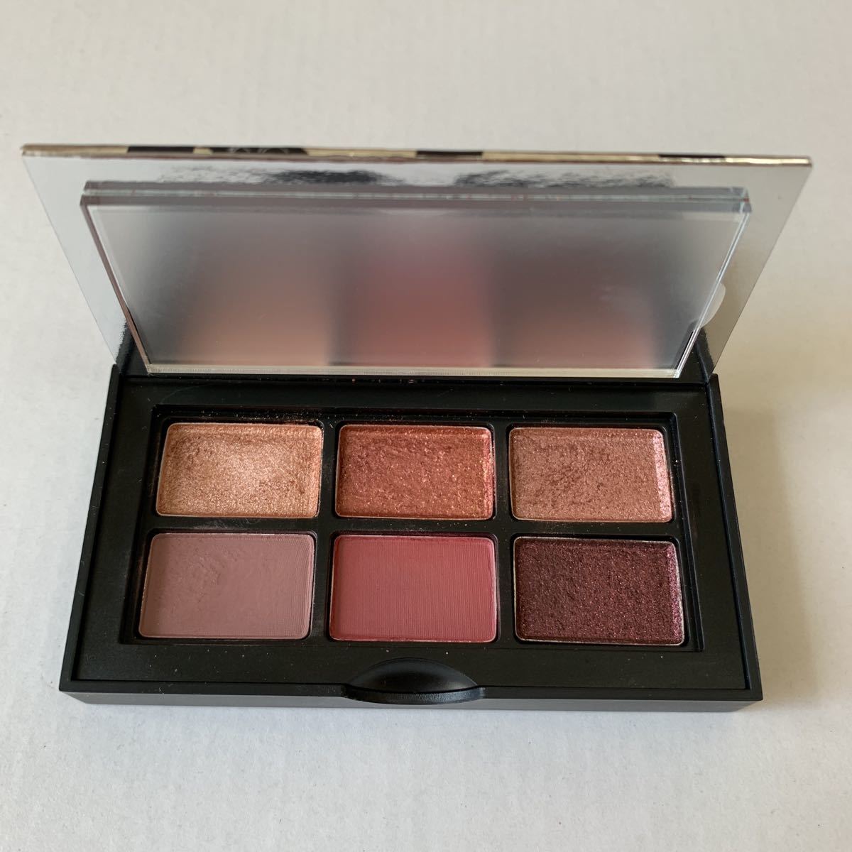 NARS ナーズ　アンラップドミニアイシャドーパレット　DOLCE VITA 