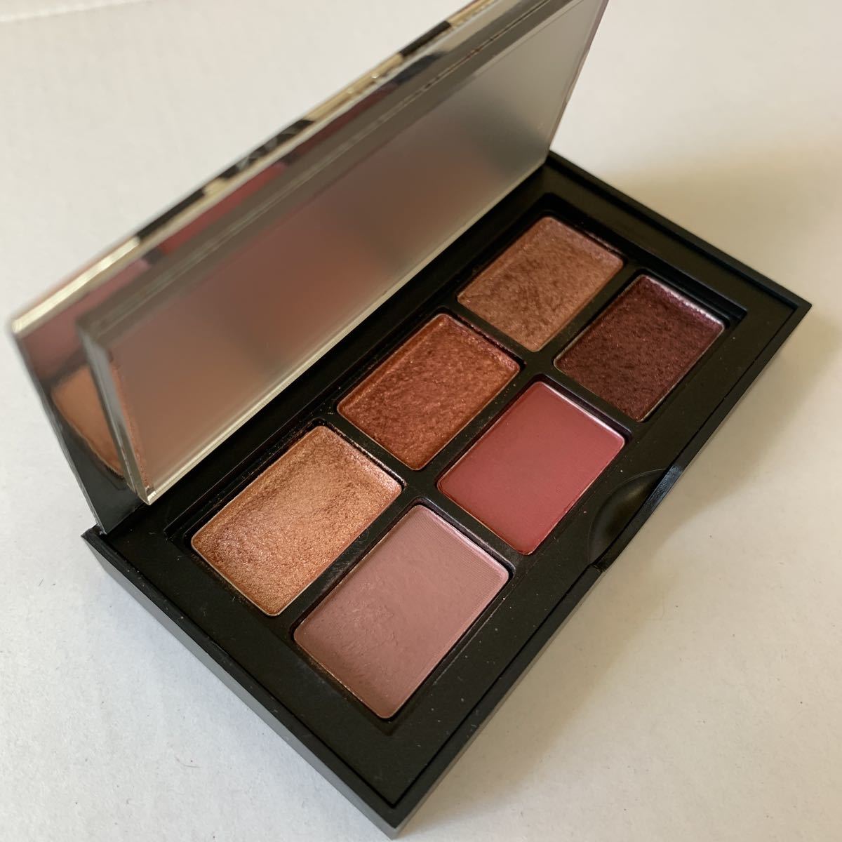 NARS ナーズ　アンラップドミニアイシャドーパレット　DOLCE VITA 